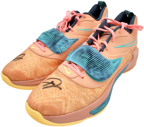 バスケットボールシューズ　NIKE ANTETOKOUNMPO 20211007_161443_copy__15219.
