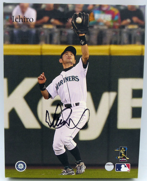 Ichiro Suzuki Autographed Seattle Mariners 8x10 Photo - BAS COA