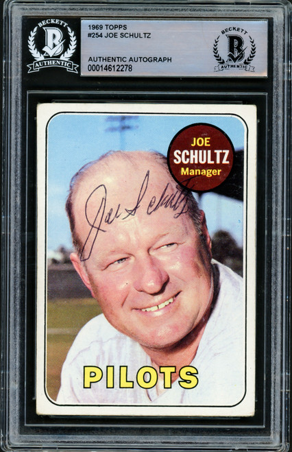 Dr. Mike Marshall Autographed 1969 Topps Rookie Card #17 Seattle Pilots  Beckett BAS #15781095 - Mill Creek Sports