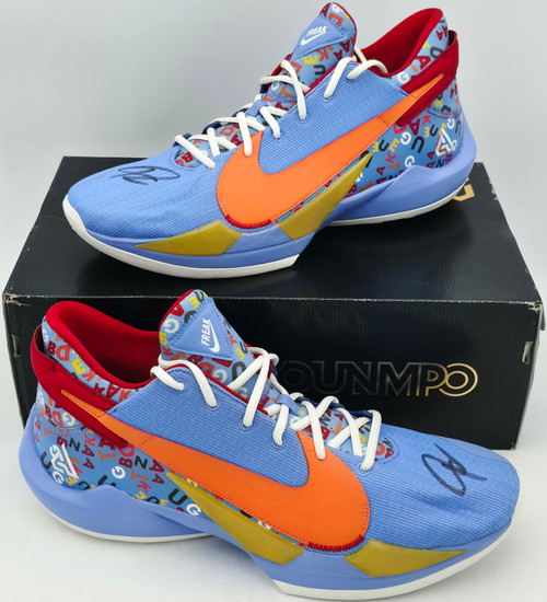 Giannis Antetokounmpo Autographed 2021 Player Exclusive (PE) Promo