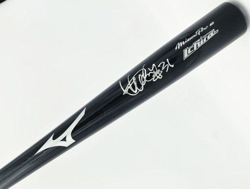 Ichiro Suzuki Autographed Mizuno Game Issued Game Bat 51 AD31