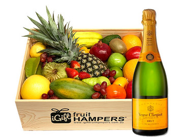 Christmas Hamper Veuve Champagne