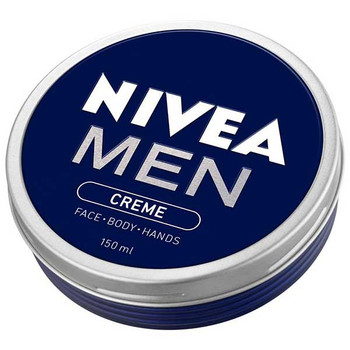 NIVEA MEN CREME cares for your skin by giving it a boost of hydration and preventing it from drying out.