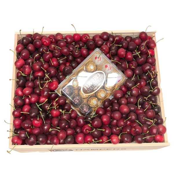 Christmas Gifts | Cherry & Ferrero Hamper
