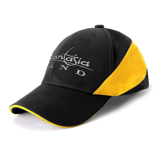 A black and yellow two-layer sandwich cap with a logo on the front.