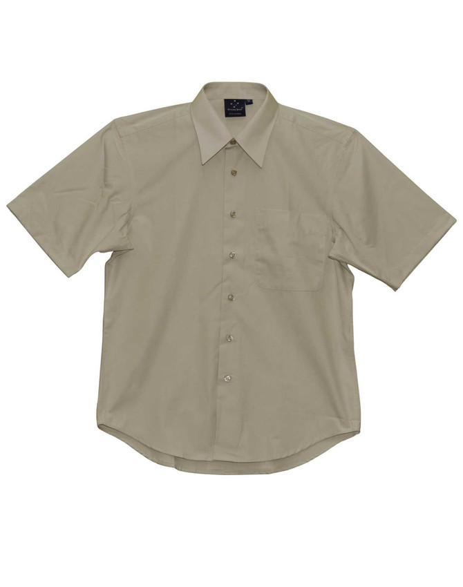 A light beige men's short sleeve button-up shirt with a chest pocket and a logo.