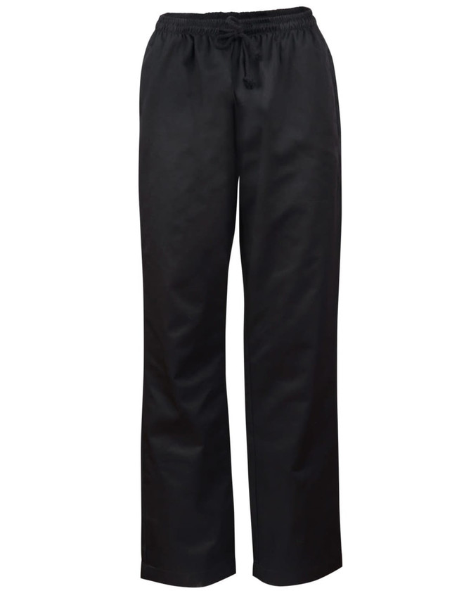 Black chef's pants featuring a relaxed fit and elastic waistband. Includes a logo.