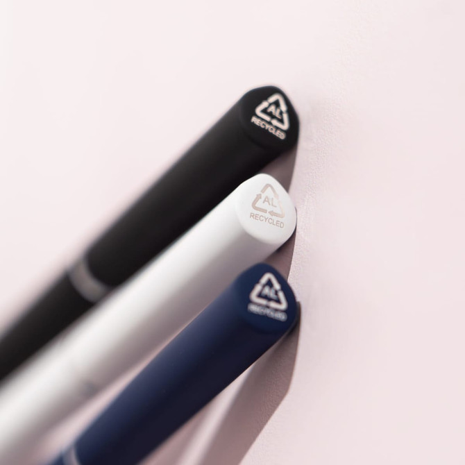 Three pens featuring a mirror finish in black, white, and navy, with a logo on the ends.