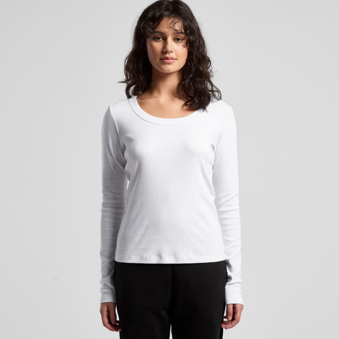 A long-sleeve white t-shirt is displayed on a model, featuring a crew neckline and a fitted design.
