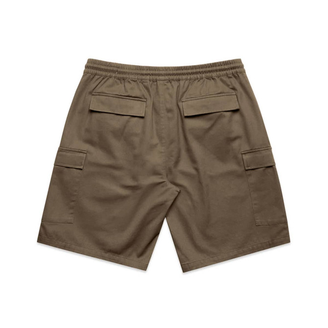 Cargo walk shorts in a khaki colour, featuring a relaxed fit and multiple pockets on the back. Has a logo.
