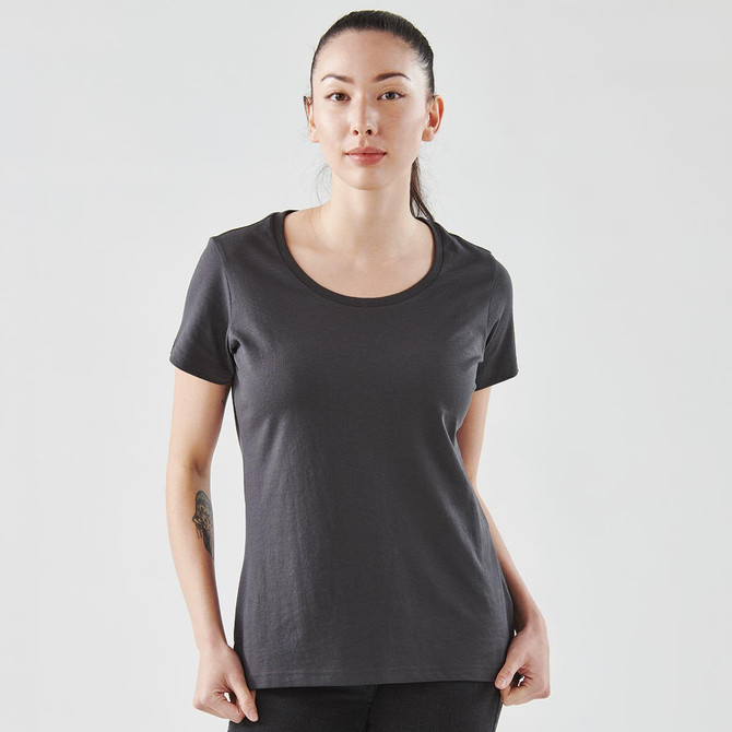 A fitted women's short sleeve tee in dark grey, featuring a round neckline and a logo on the side.