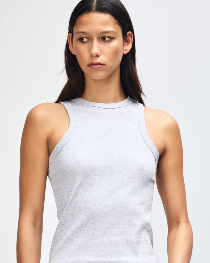A fitted tank top in light grey with a sleeveless design and a round neckline, featuring a branding logo.