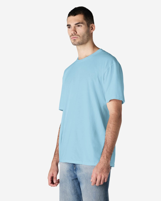 A midweight adult T-shirt in a light blue colour, featuring a round neck and short sleeves, with a logo.