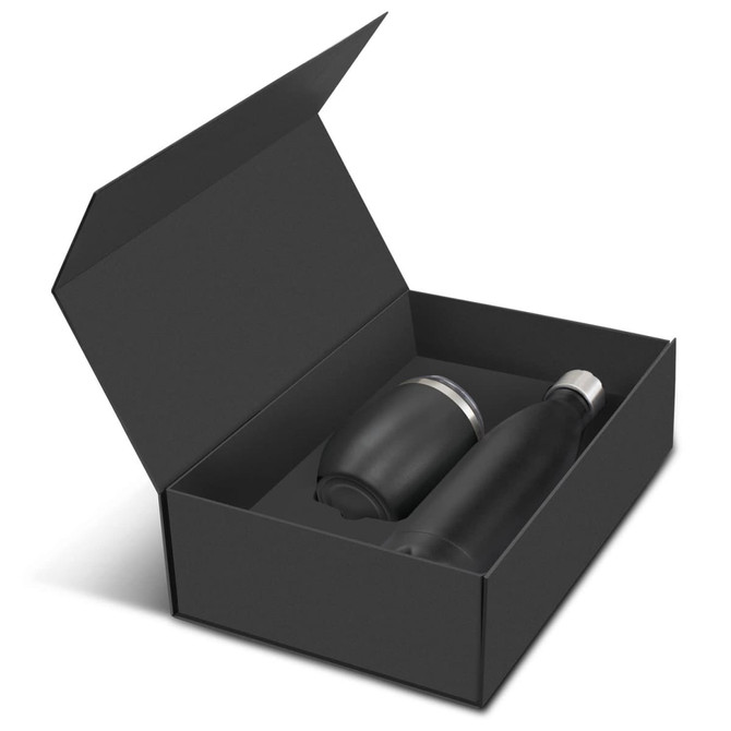 A black vacuum gift set featuring a drink bottle and a cup, presented in a sleek black box.
