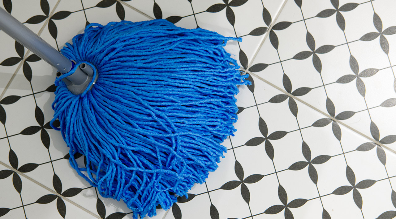 How to Wash a Mop Head: Easy Steps for a Spotless Clean
