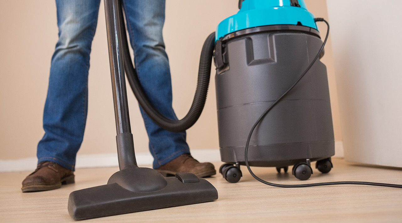 Commercial Vacuum vs Residential Vacuum: Which One is Right for You?