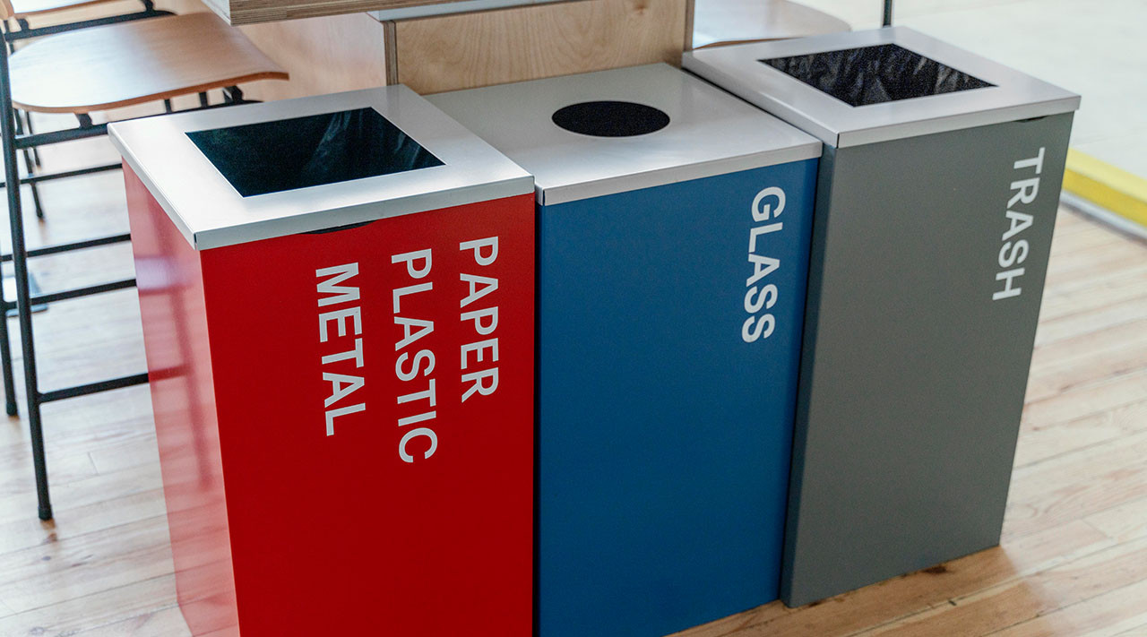 Trash Can Cleaning Made Easy - Eliminate Odors Fast
