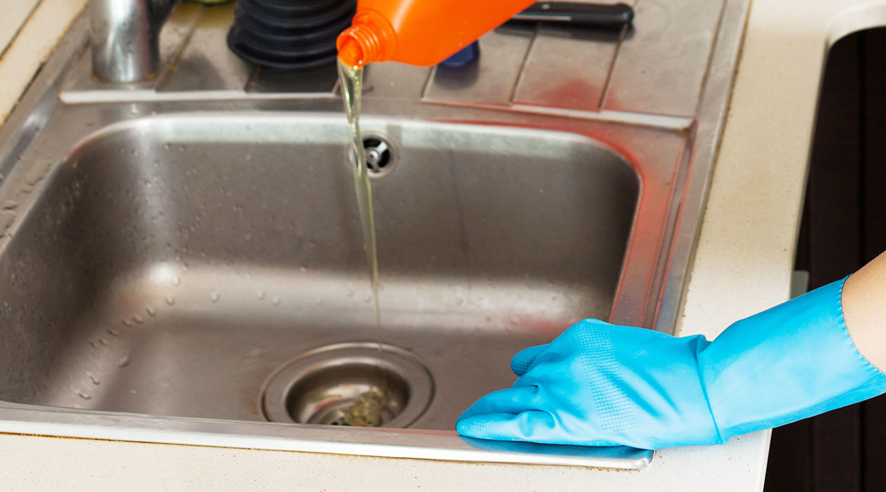 Best Industrial Strength Drain Unblocker for Stubborn Clogs [Reviewed & Tested]