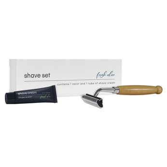travel shave kit with razor and cream