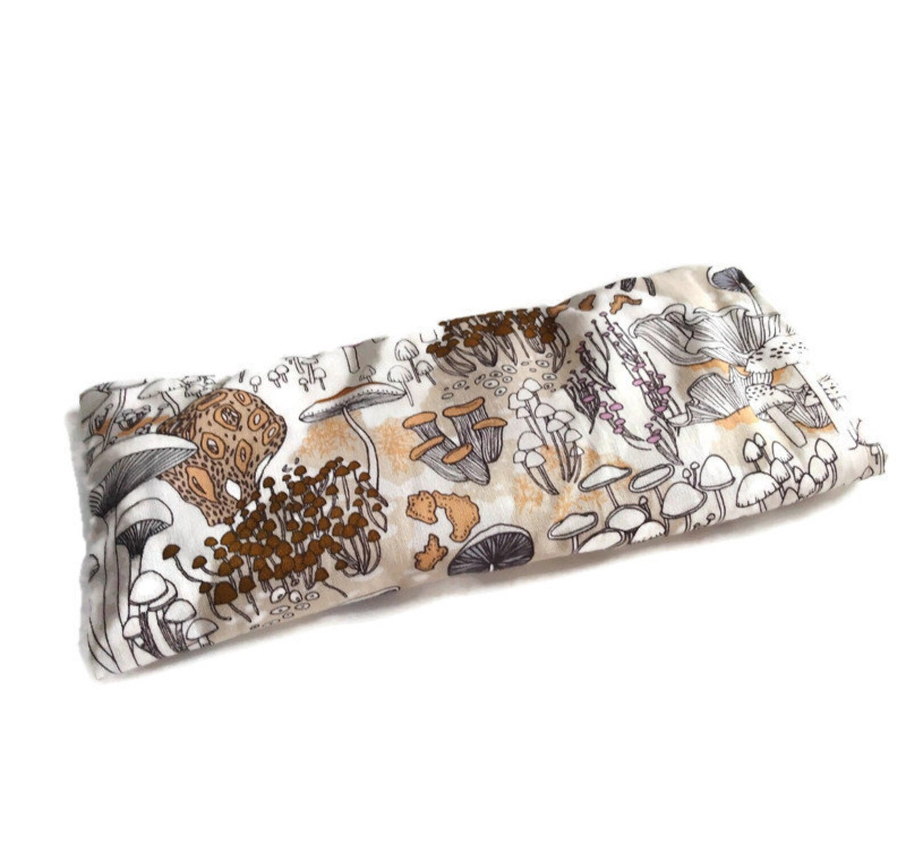 How to use a Yoga Eye Pillow as a Meditation Aid Aquarian Bath