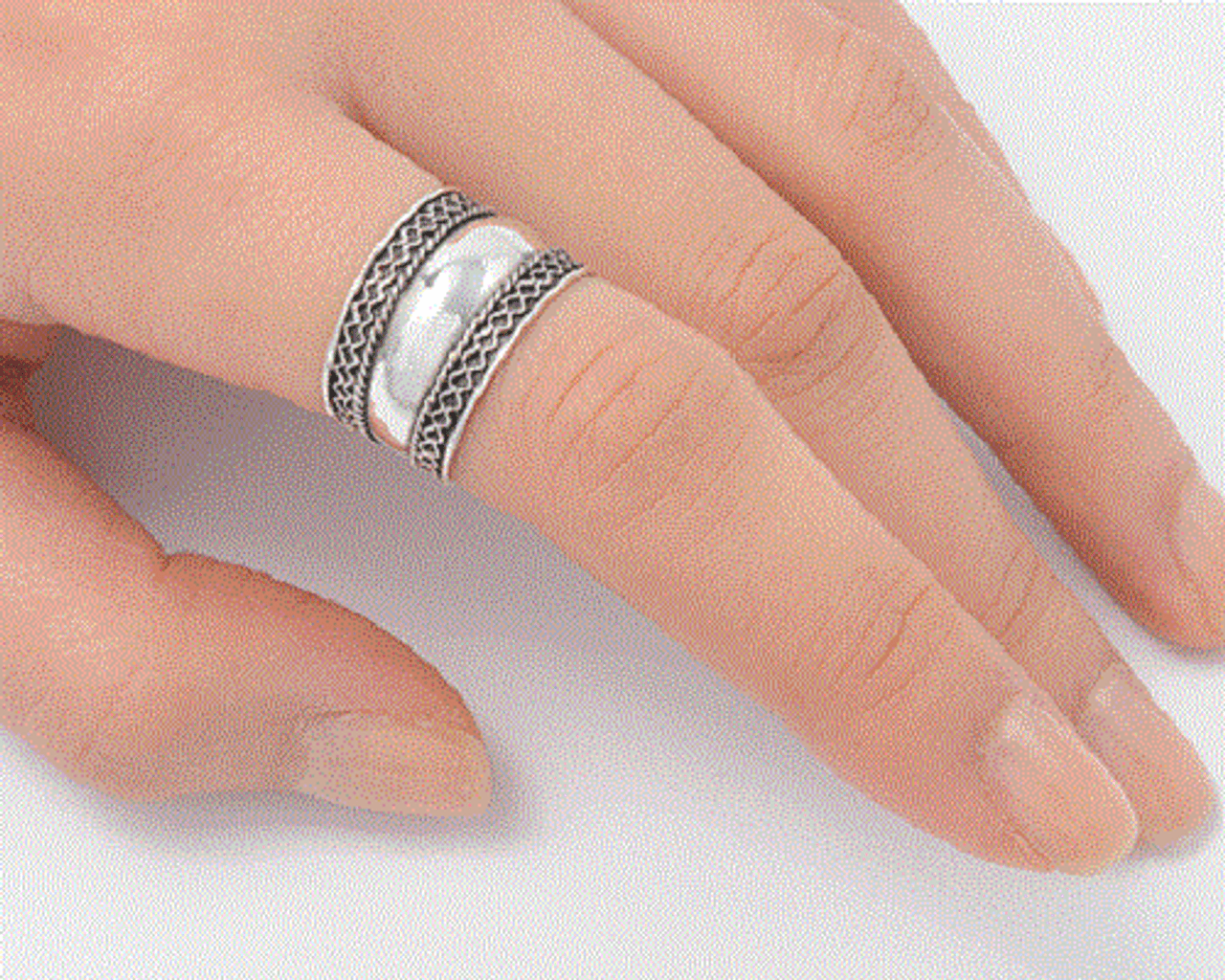 thumb ring diamond