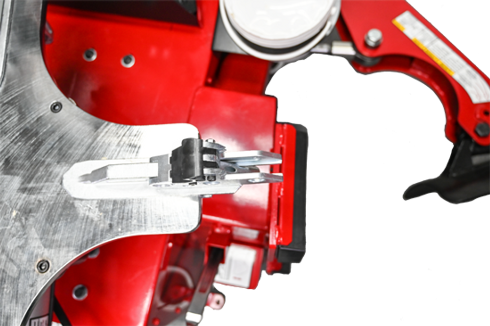 Coats® Maxx 80 Rim Clamp Air or Elec Tire Changer w/Robo Arm