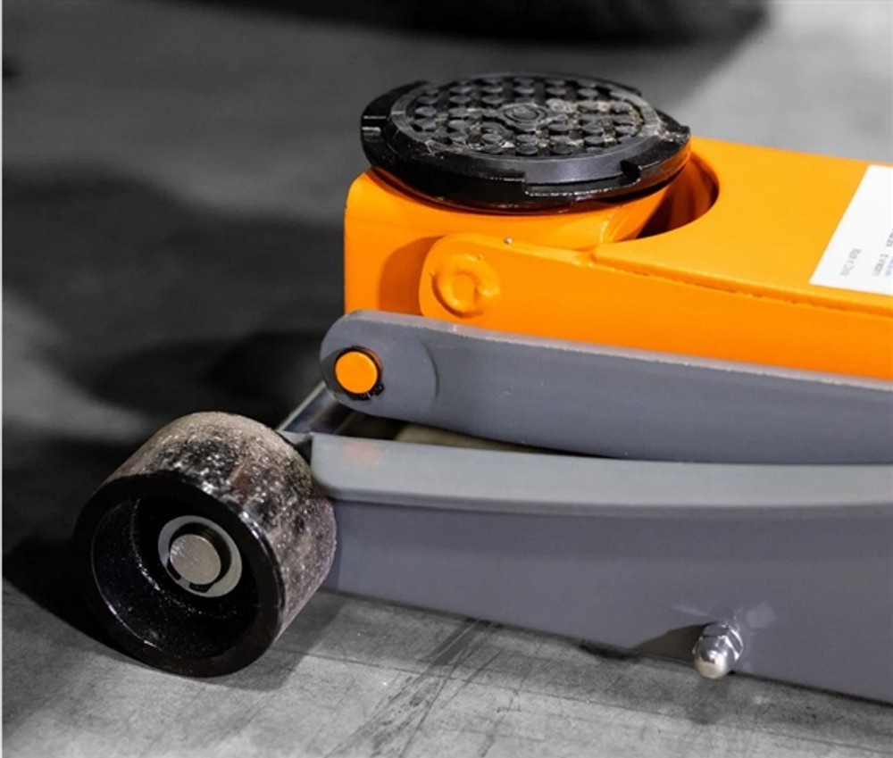 Martins Industries MFJ-3T 3-Ton Floor Jack