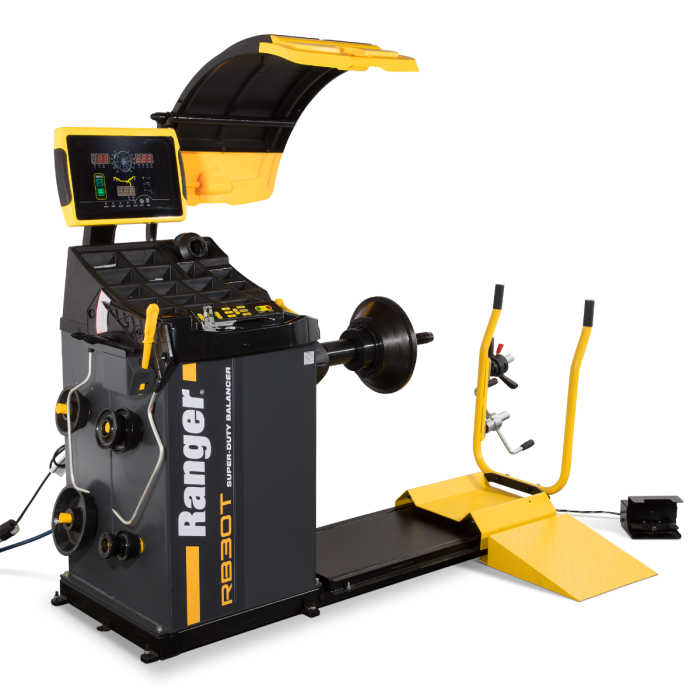 Ranger RB30T Heavy-Duty Truck Wheel Balancer w/Deluxe Adapter Kit