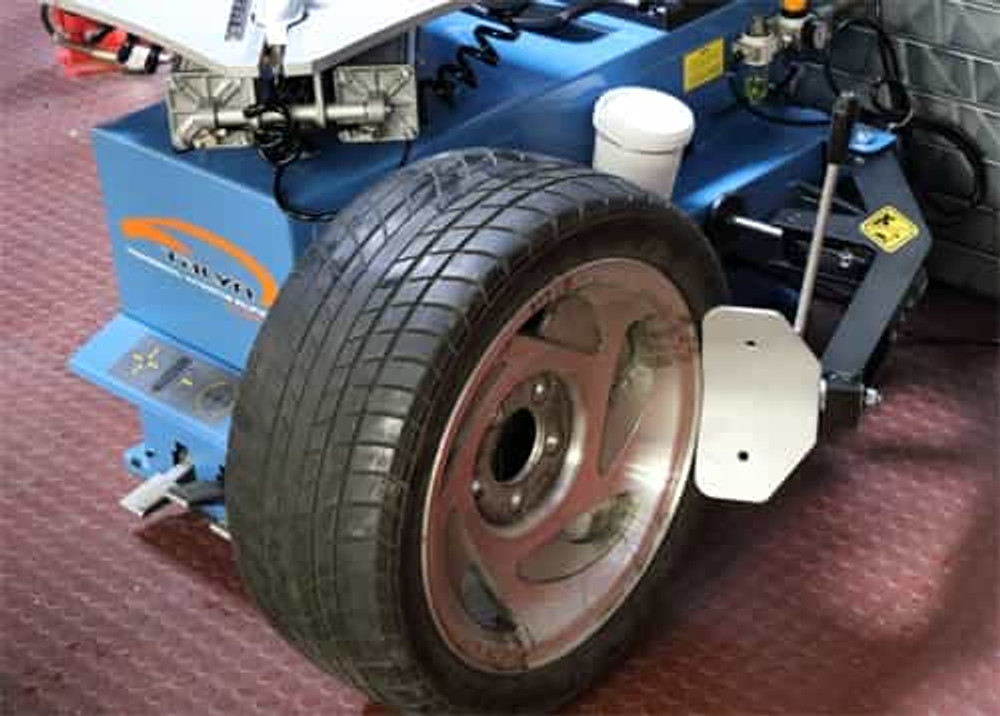 Talyn Plus1-V Variable Speed Tire Changer w/Adj Clamps & CB-67 Highly Accurate Wheel Balancer Talyn Plus1-V Variable Speed Tire Changer w/Adj Clamps & CB-67 Highly Accurate Wheel Balancer