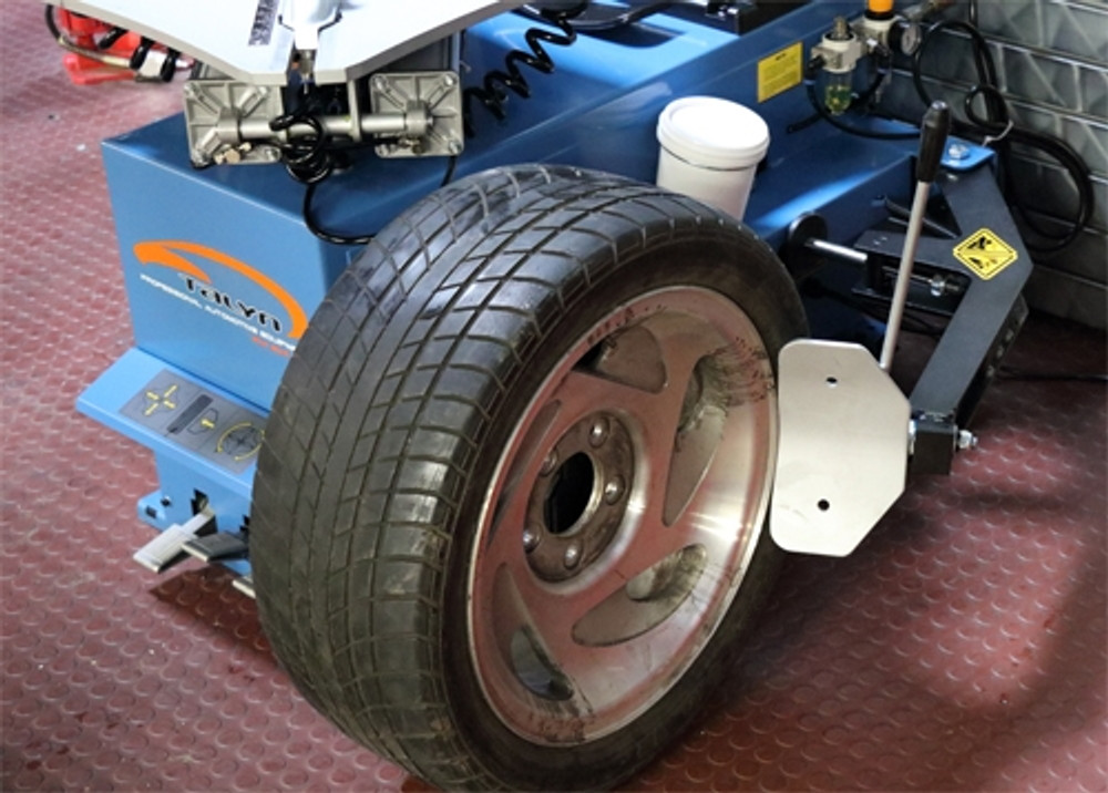 Talyn Plus1-V Variable Speed Tire Changer w/Adjustable Jaw Clamps & PL330 Power Assist Tower Talyn Plus1-V Variable Speed Tire Changer w/Adjustable Jaw Clamps & PL330 Power Assist Tower