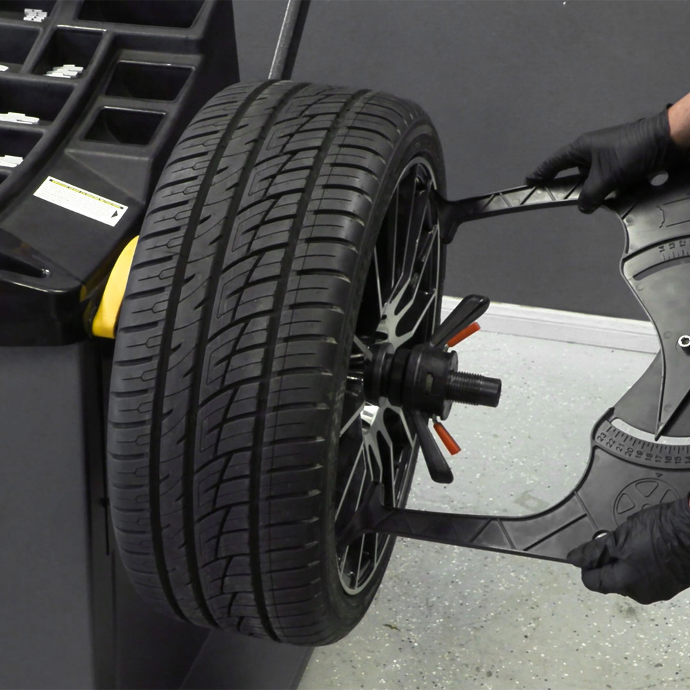 Ranger R980XR NEXTGEN™ Swing-Arm Tire Changer & DST30PX Wheel Balancer Combo