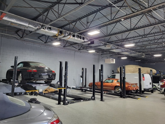 Atlas Automotive Equipment Garage Pro 8000 Service/Parking 4 Post