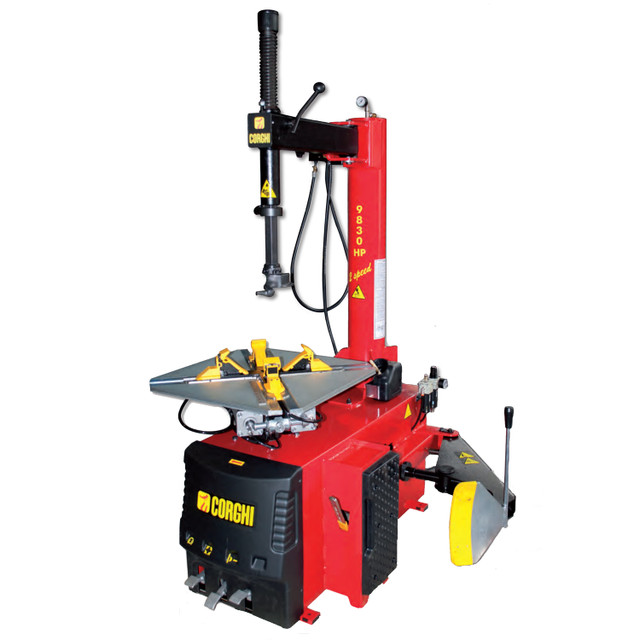 Corghi A9830 Swing-Arm Rim Clamp Tire Changer