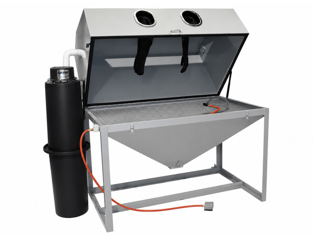 Cyclone Mfg FT6035 Industrial Abrasive Blast Cabinet