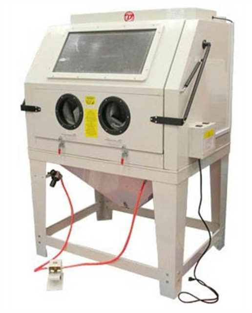 Atlas® SBC990 Large Sandblast Cabinet w/ Vacuum Atlas® SBC990 Large Sandblast Cabinet w/ Vacuum