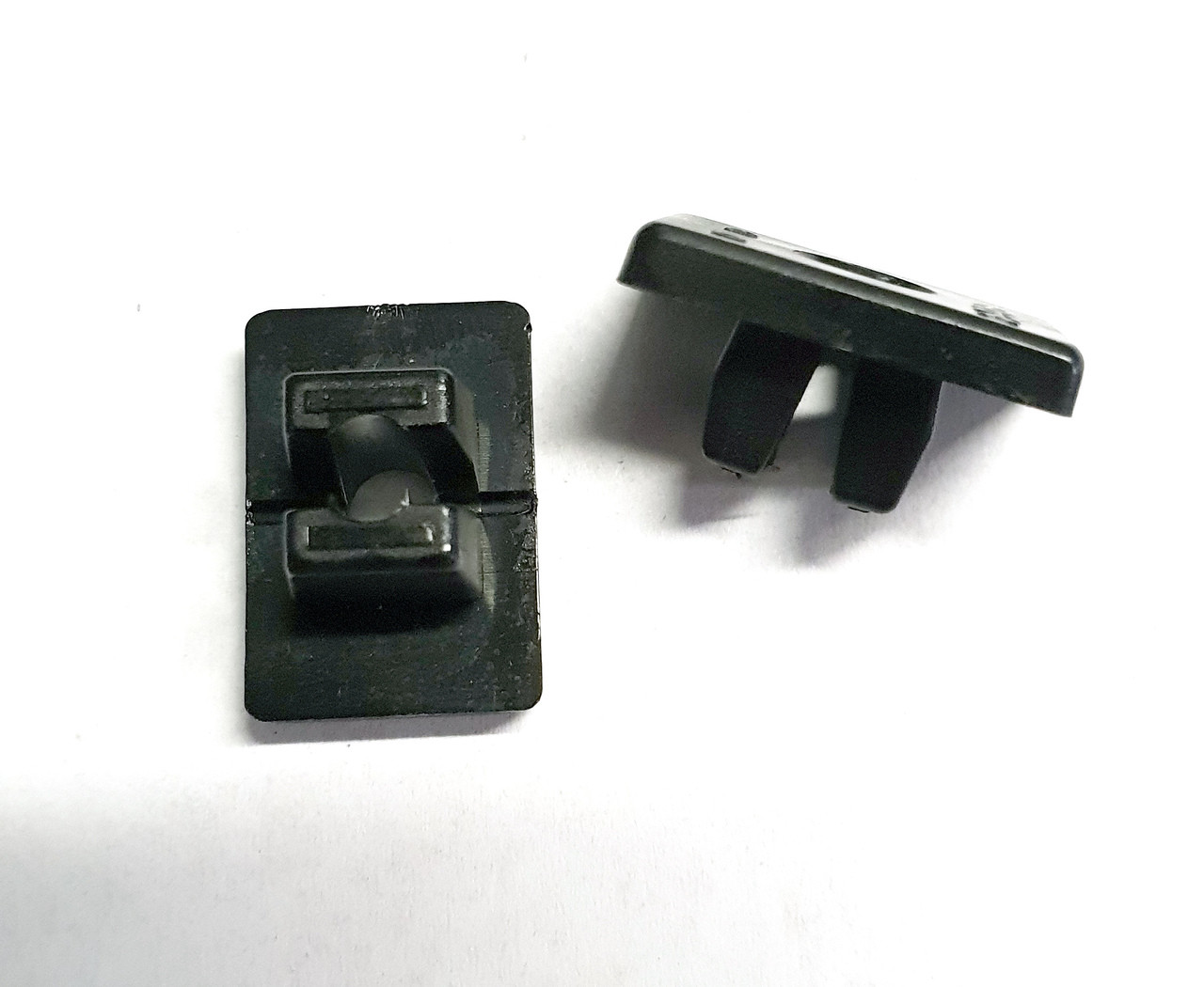 Classic Mini wiper motor bracket fixing clips pair