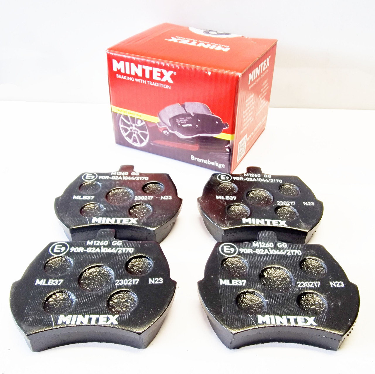 8.4" Mintex brake pad set - GBP281AF