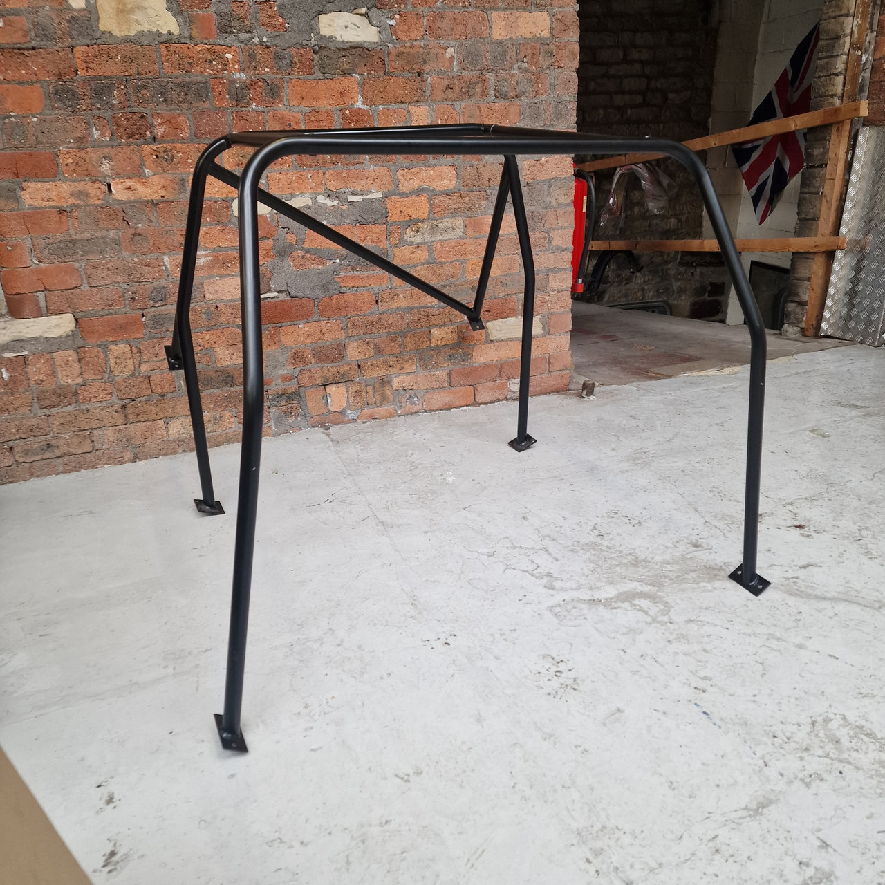 6 point front and rear Safety cage with diagonal rear bar 