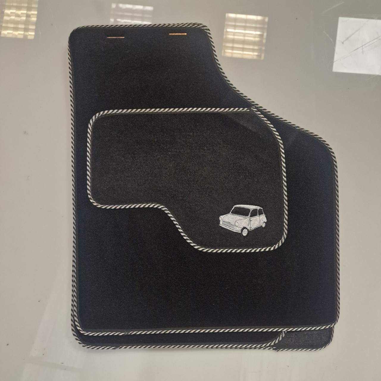 4 Piece Over Mats Set Black/White Edging For Classic Mini (M4)