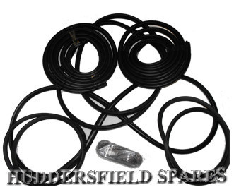 Complete MK3 onwards rubber kit with wide screen seal for classic Mini