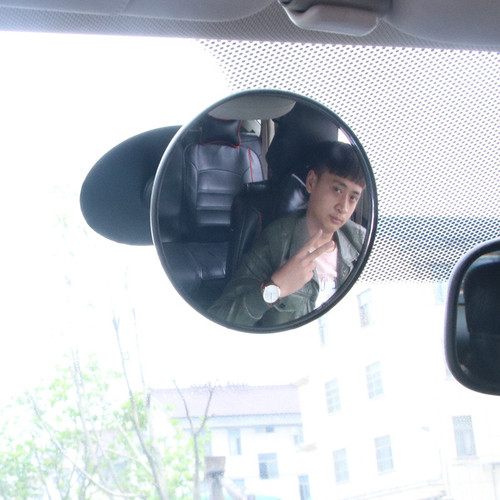 Suction cup curved mirror