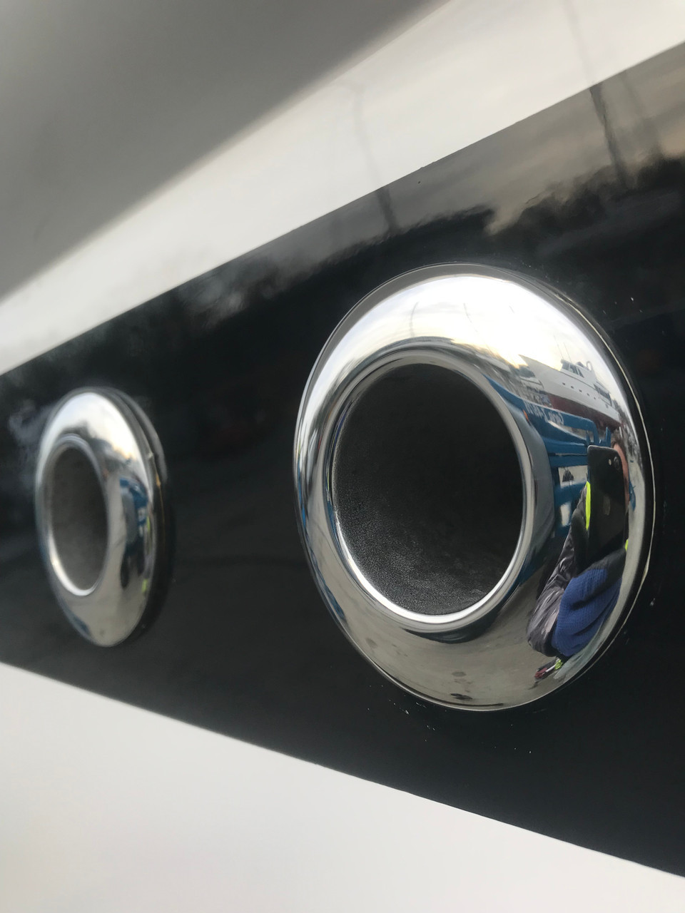 Boat metal polish