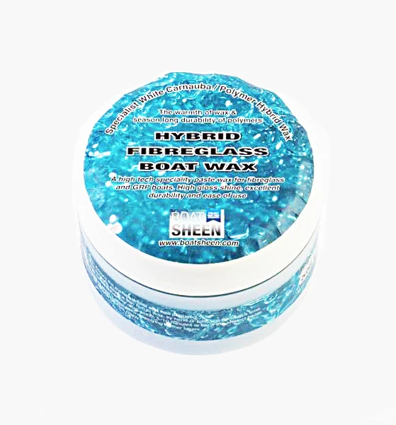 Hybrid carnauba / polymer fibreglass boat wax