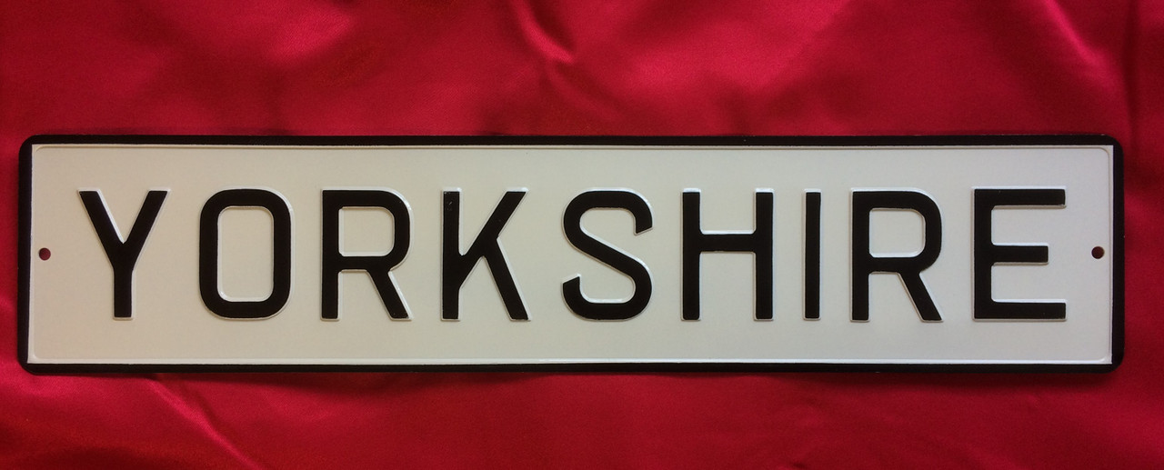 Novelty colour pressed metal show plates