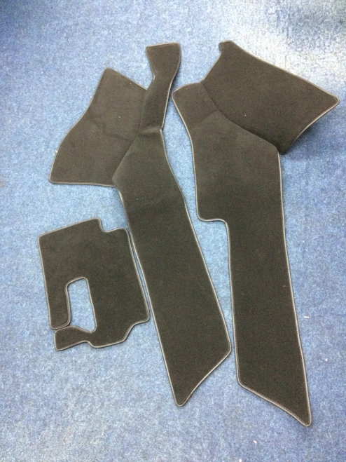 Custom made Ferrari 308 sill carpets