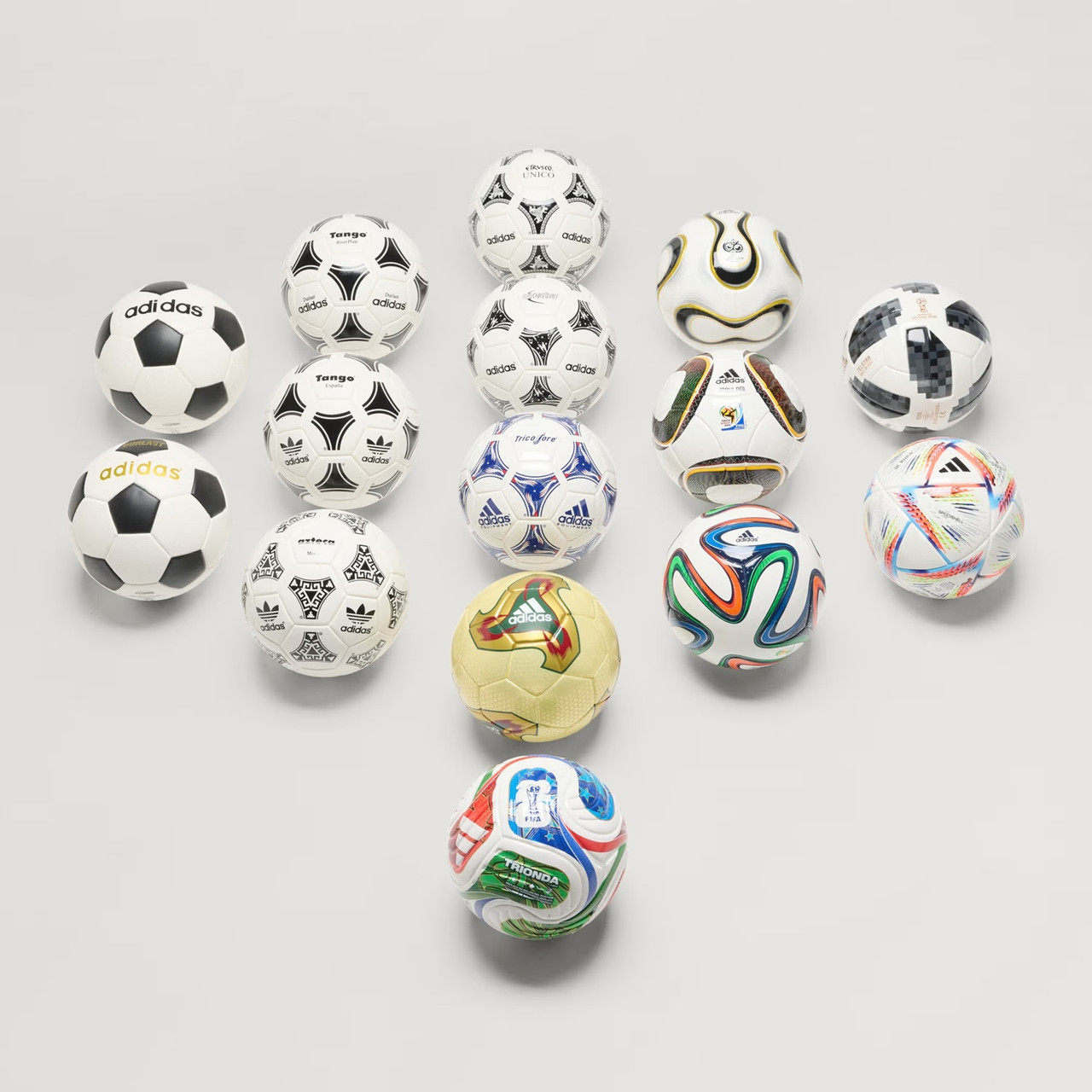 adidas WC Historical Mini Ball Set