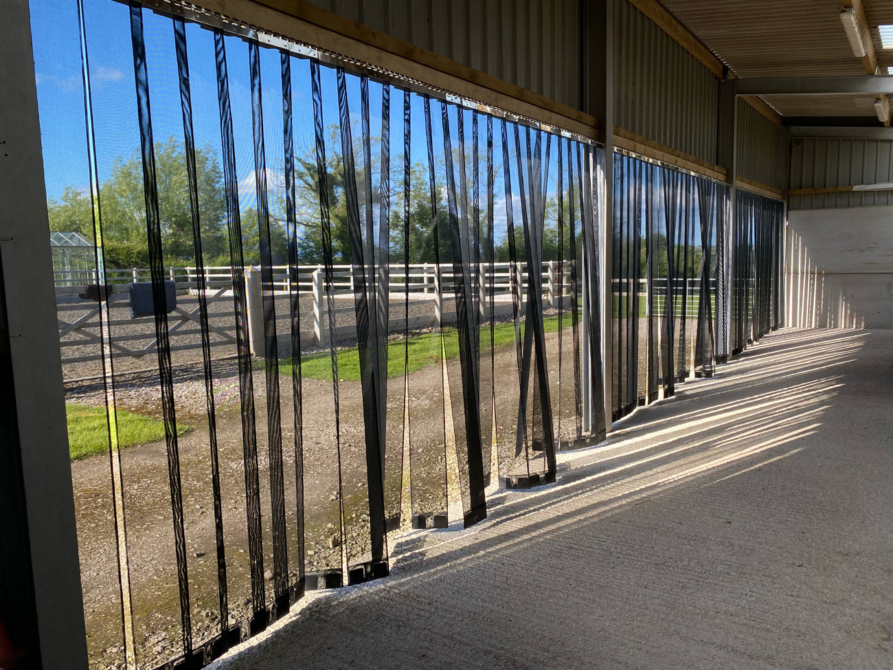 Available in any width, we can create a heavy duty mesh screen with drops upto 250cm to protect your business from flies, insects, pests and birds. This was installed in a stable to protect the horses from fly strikes in the spring and summer months.