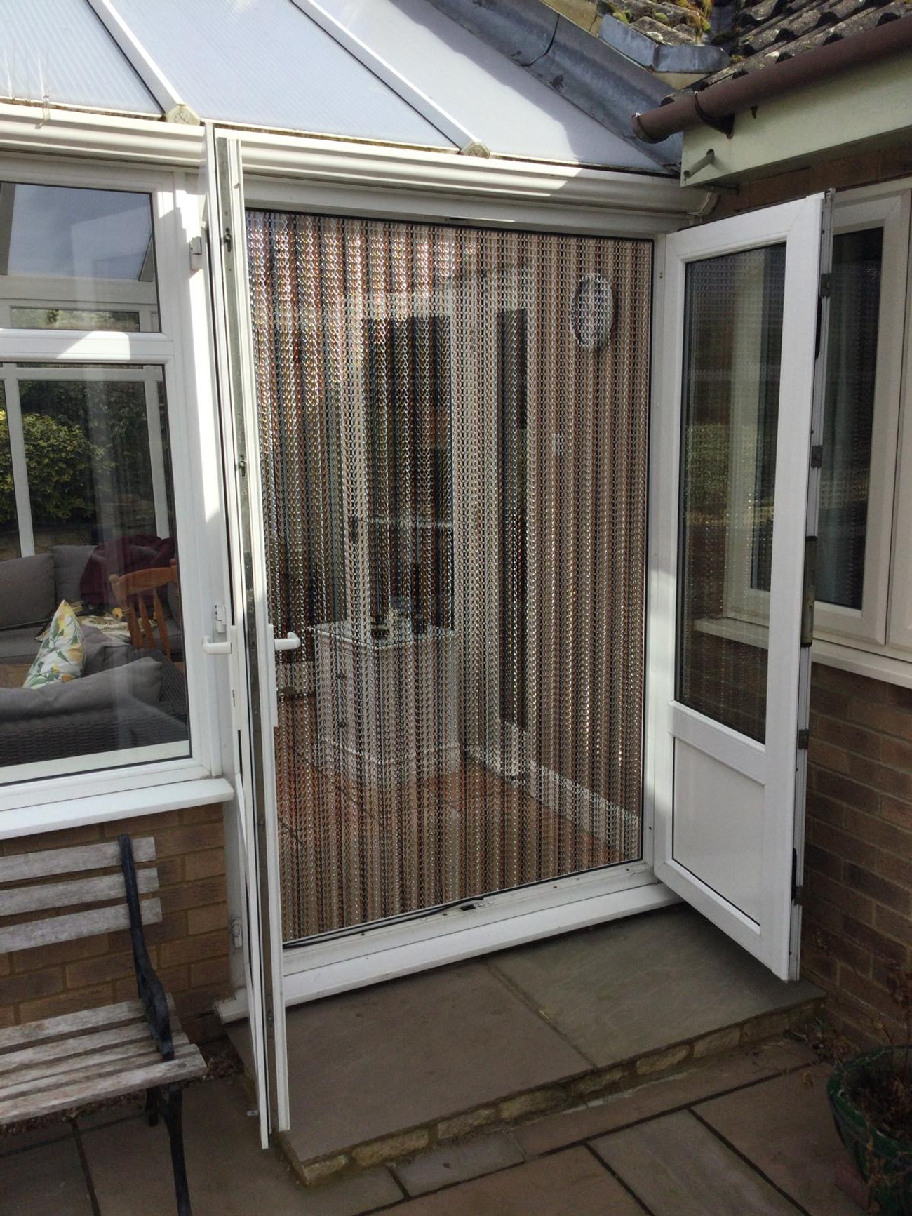 Single Stripe Silver, Bronze, Pewter, Black and Brown. Our customer requested that they didn't want a 'solid stripe' within the screen. We played around with several options and colour combinations to make sure that the colours worked well next within the customers conservatory. We work closely with you to make sure your screen in exactly what you would like.