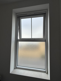 These screens when pulled down are held in place by small clips on the side guides which stop the screen from retracting. When you don't need the screen to be down it retracts into the cassette at the top to be stored safely. This can be pulled down with handles or a string that can be attached. These screens when pulled down are held in place by small clips on the side guides which stop the screen from retracting. When you don't need the screen to be down it retracts into the cassette at the top to be stored safely. This can be pulled down with handles or a string that can be attached.