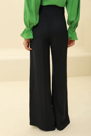Jednobojne pantalone 50130401-6